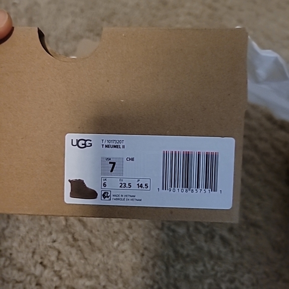 Like New! Ugg kids Lace up/Zipper suede boots size 7 - Picture 8 of 9